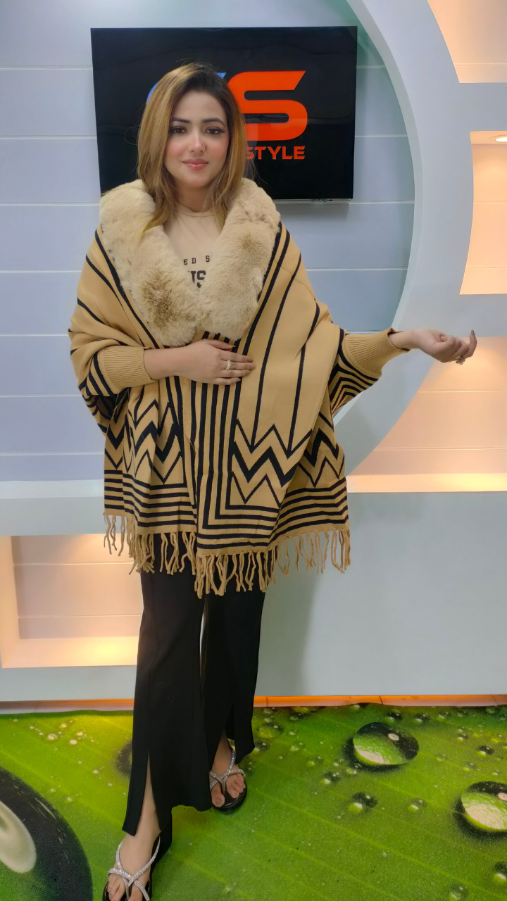 New Design Women China Stylish Poncho